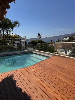 Piscina en o cerca de Casa con vista a la bahía