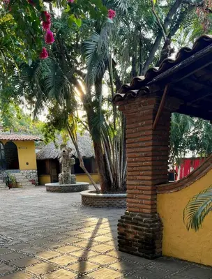 Jardín al aire libre en Hotel Rancho Escondito
