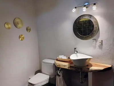 Un baño de Paraje Real Malinalco