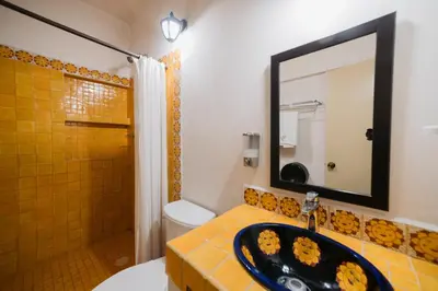 Un baño de CASA GUIVÁ