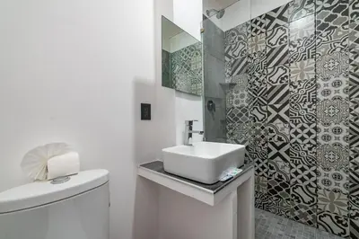 Un baño de Mi Querida Maribel Hotel
