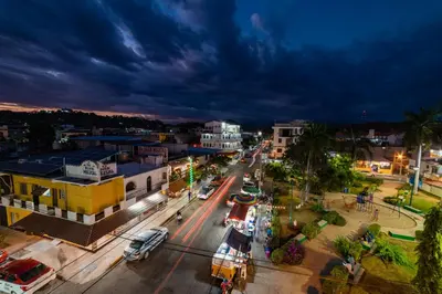 El barrio de los alrededores o un barrio cerca de este hotel