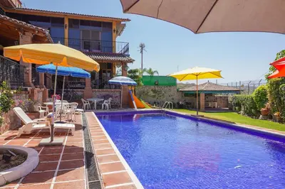 Piscina en o cerca de Casa Cayetana Teques