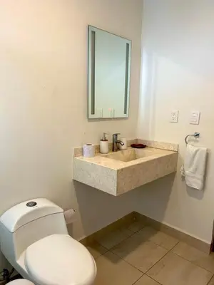 Un baño de Vista al mar, Alberca, Netflix, Playa - Facturamos