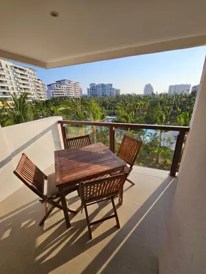 Un balcón o terraza de LA ISLA RESIDENCES/HERMOSO DEPA