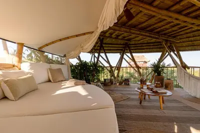 Un balcón o terraza de Bamboo Tree House romantic & luxury retreat