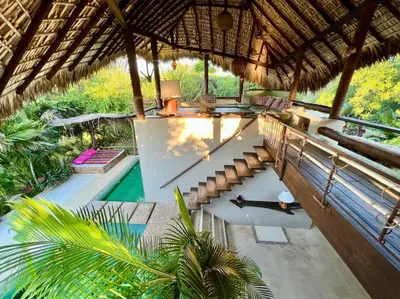 Piscina en o cerca de Casa KUUL, elegant fusion of house and garden.