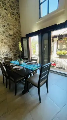 Un patio o zona al aire libre en Hermoso Loft en Valquirico, Lofts Frontana.