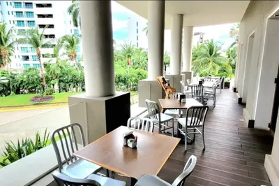 Un restaurante o sitio para comer en LA ISLA RESIDENCES, DEPA DE LUJO, Acapulco Diamante