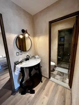 Un baño de Val'quirico Auguri Zócalo I, Depto 5 Camas