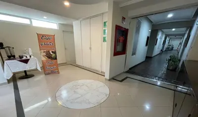 El vestíbulo o zona de recepción de HOTEL MARQUES DEL PEÑON